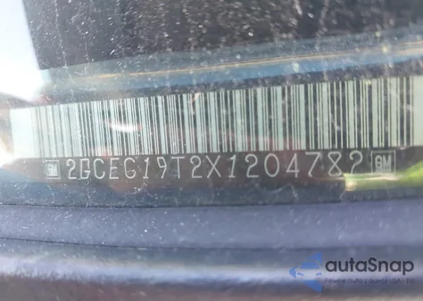 1999 Chevrolet Silverado 1500 Ls z USA, uszkodzony, nr VIN 2GCEC19T2X1204782